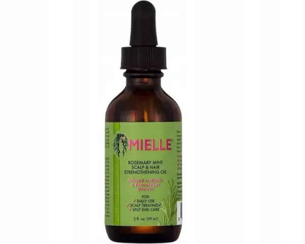 Olejek Mielle Rosemary Mint do skóry głowy i włosów. Czy olejek do włosów się spłukuje? Ten produkt jest do codziennego stosowania, pielęgnacji skóry głowy i końcówek.